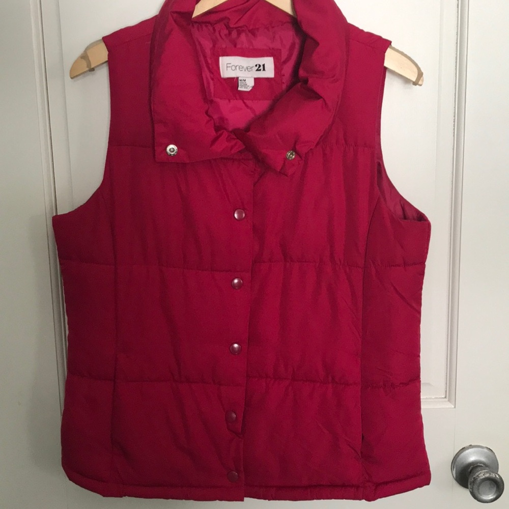 Forever 21 vest fushia pink size medium